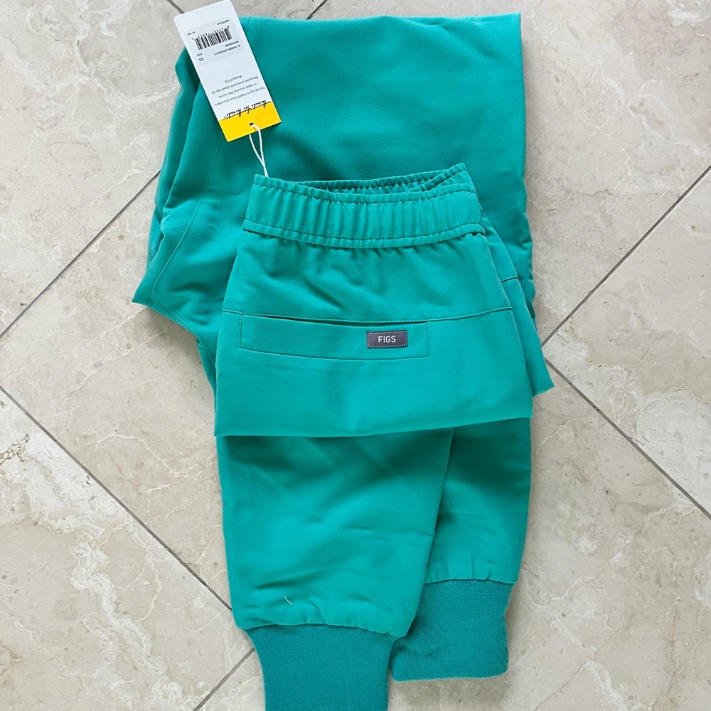 Surgical Green Zamora Figs scrubs XS